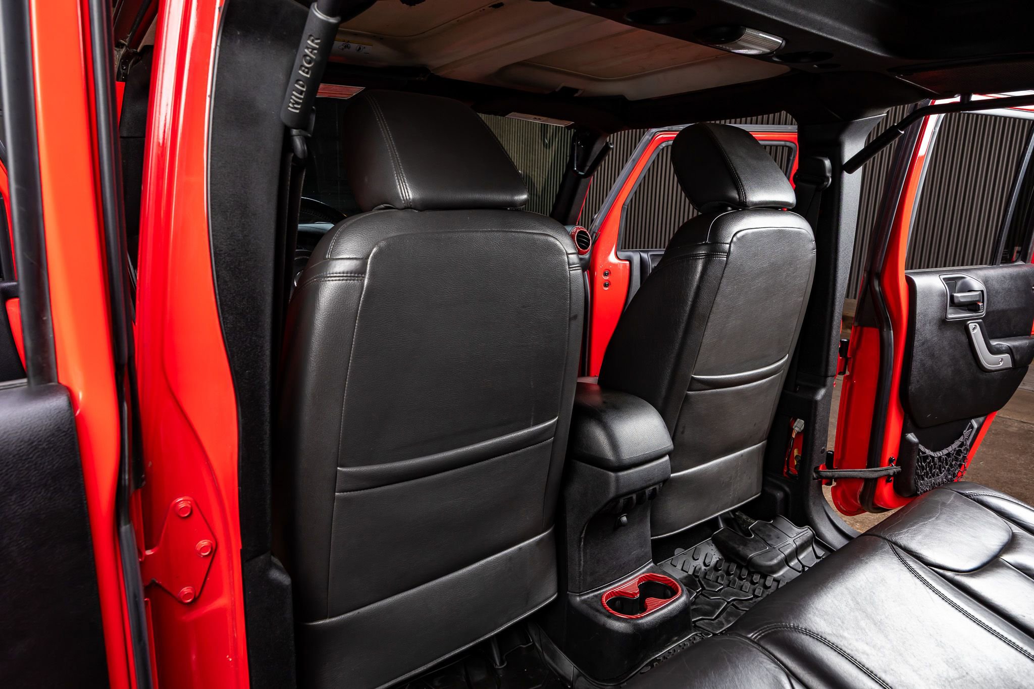 Used 2015 Jeep Wrangler Unlimited Sahara w/ Katzkin Premium Leather Group image 30