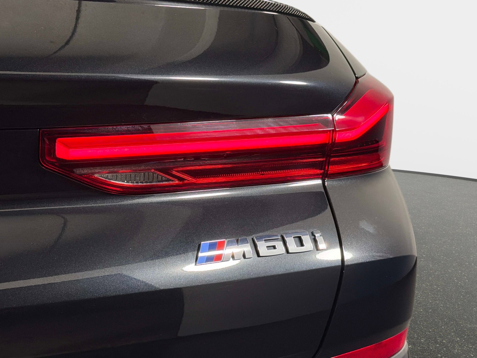 Used 2024 BMW X6 M60i AWD/4WD image 17