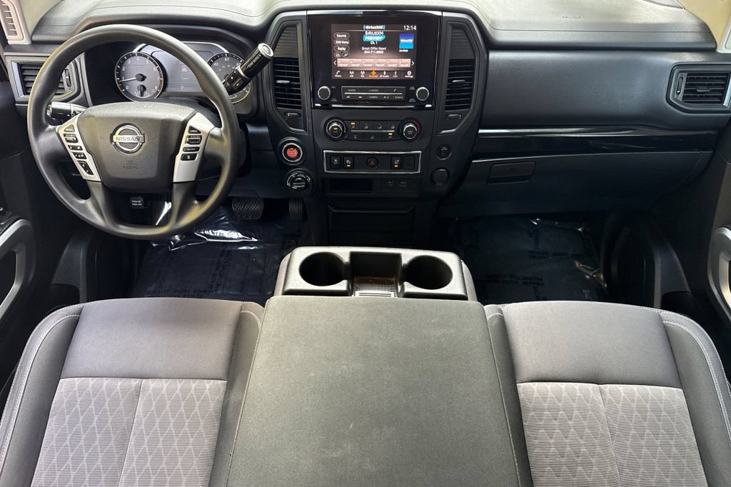 Used 2022 Nissan Titan SV AWD/4WD image 5