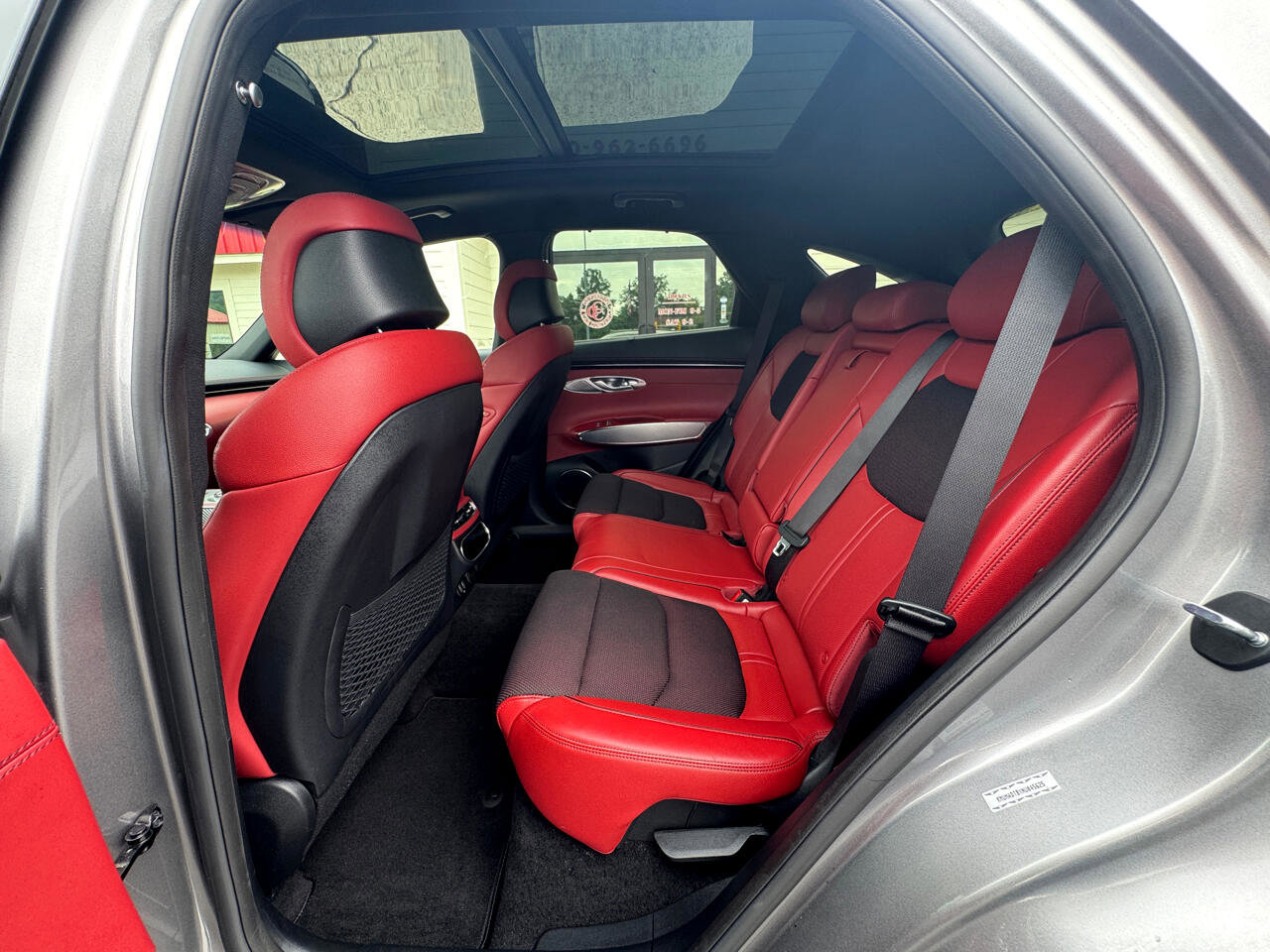 Used 2022 Genesis GV70 2.5T w/ Sport Prestige Package image 13