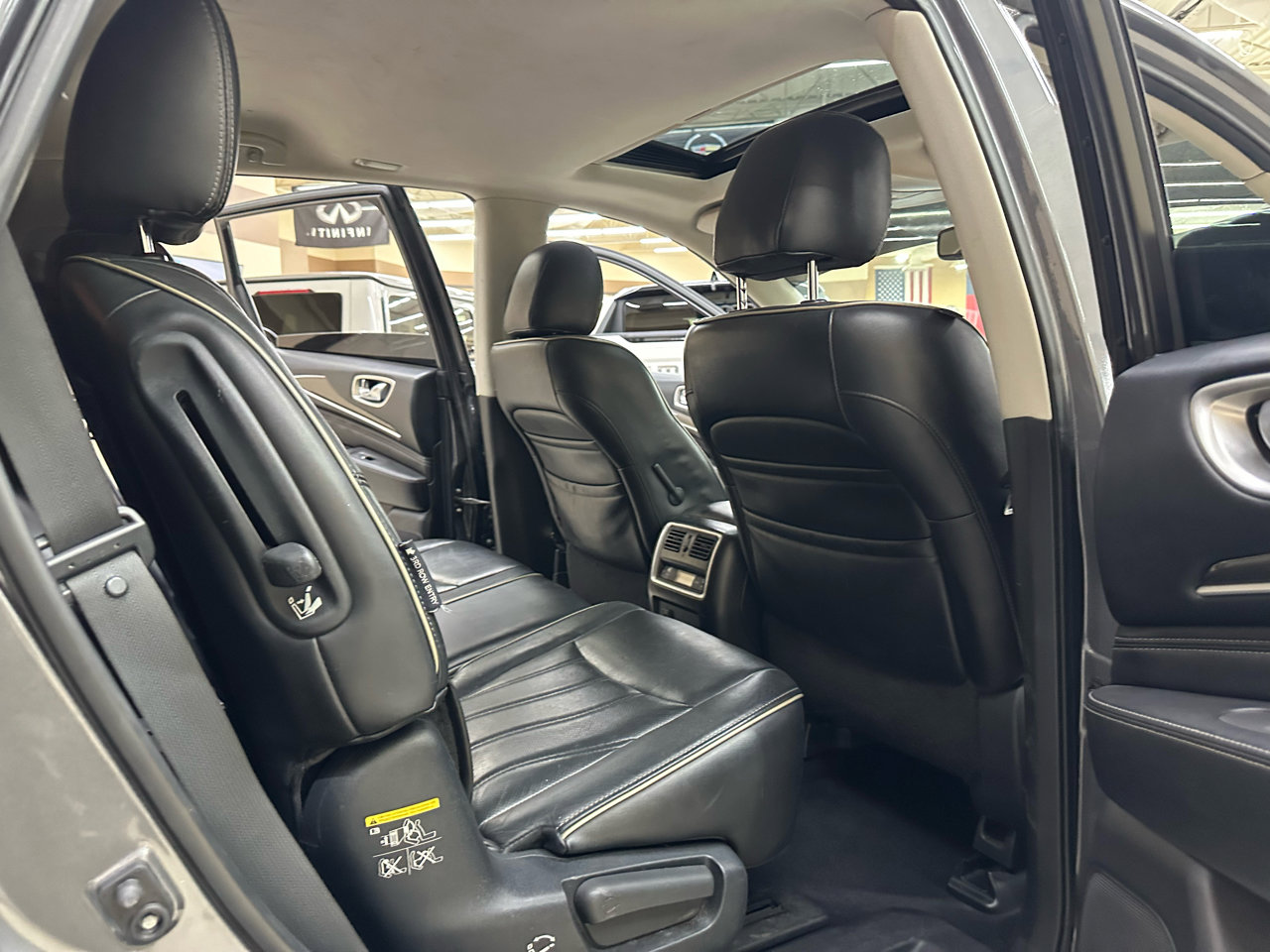 Used 2018 INFINITI QX60 Luxe image 38