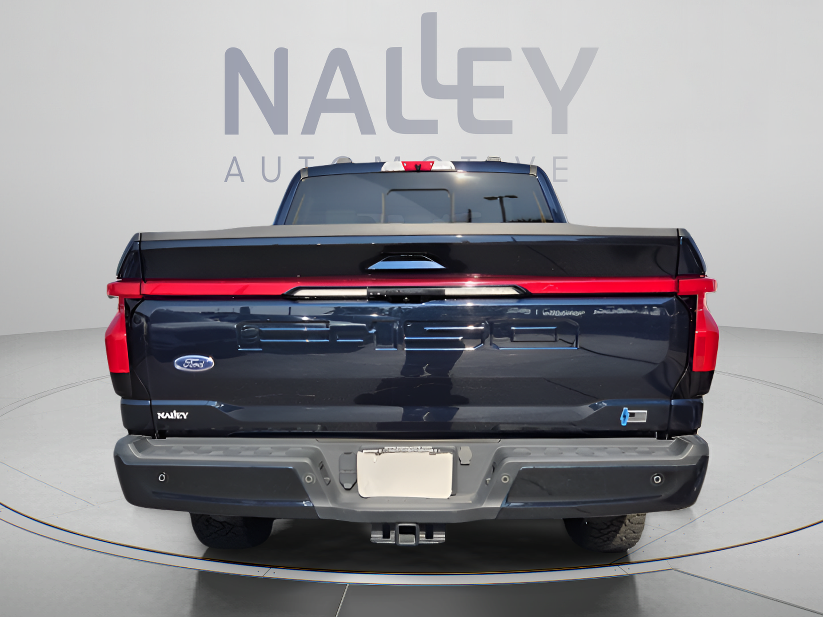 Used 2023 Ford F150 Lightning Lariat AWD/4WD image 4