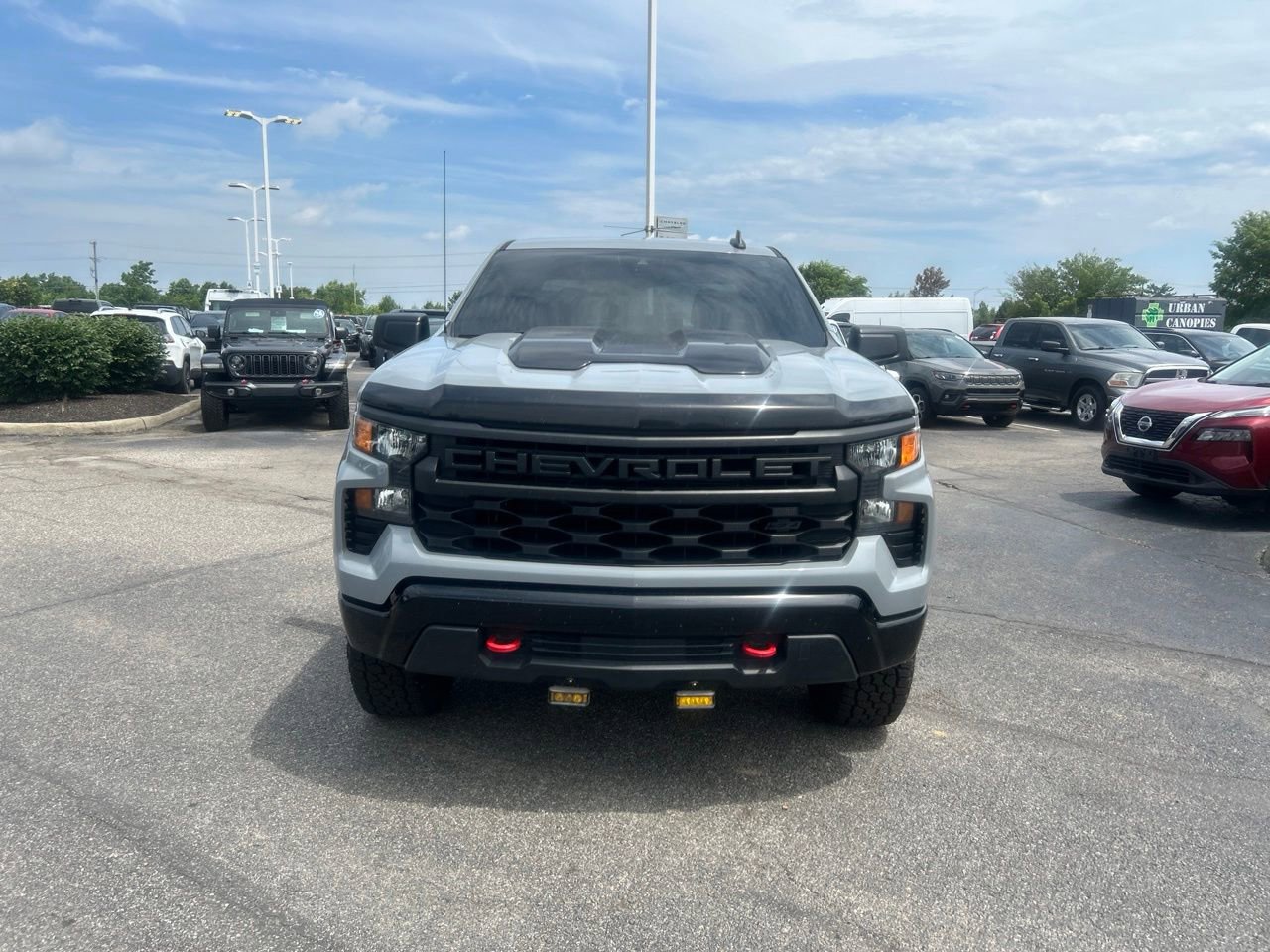 Used 2024 Chevrolet Silverado 1500 Custom Trail Boss w/ LPO, Dark Essentials Package AWD/4WD image 8