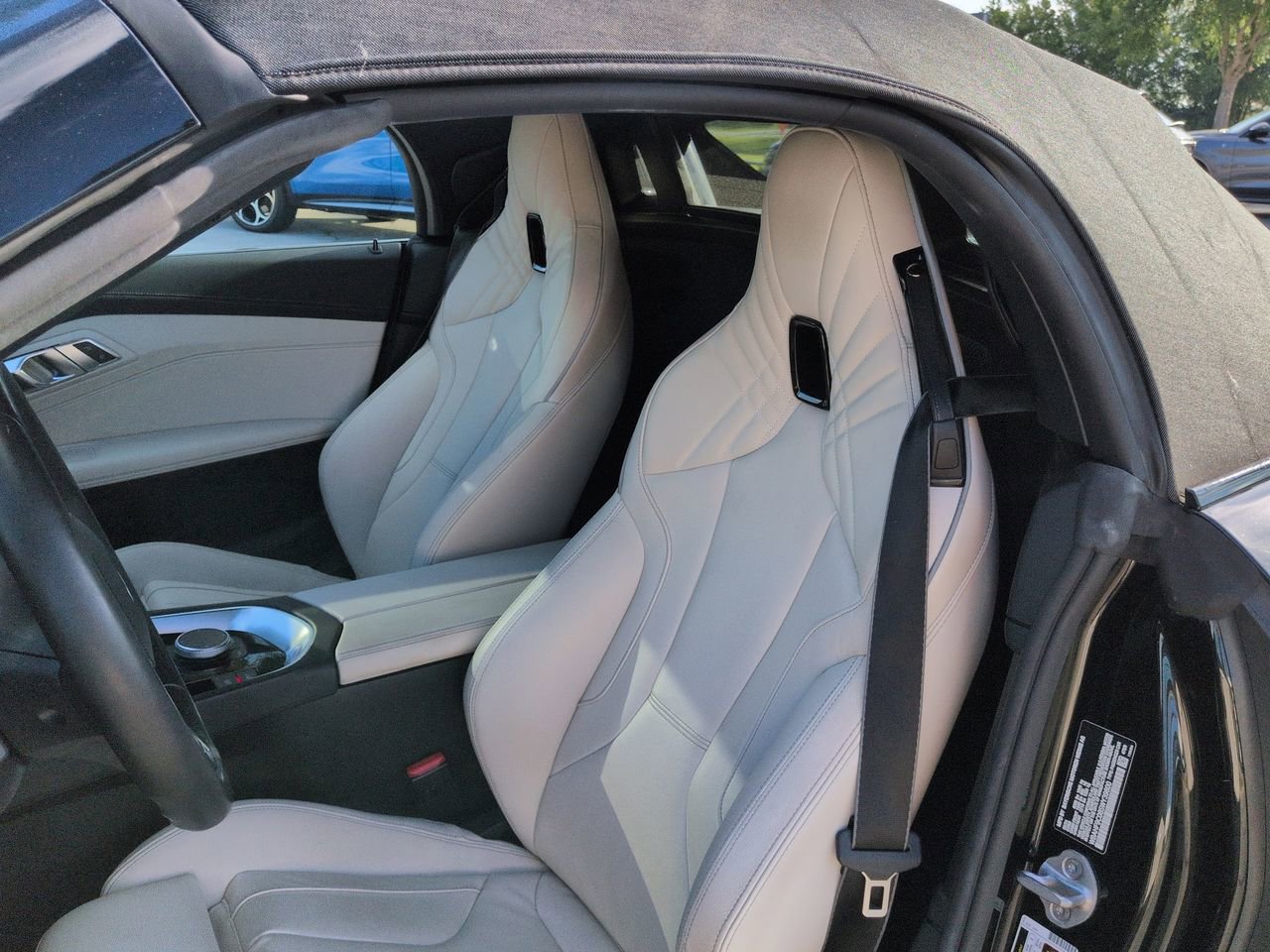 Used 2025 BMW Z4 M40i w/ Edition RWD image 14