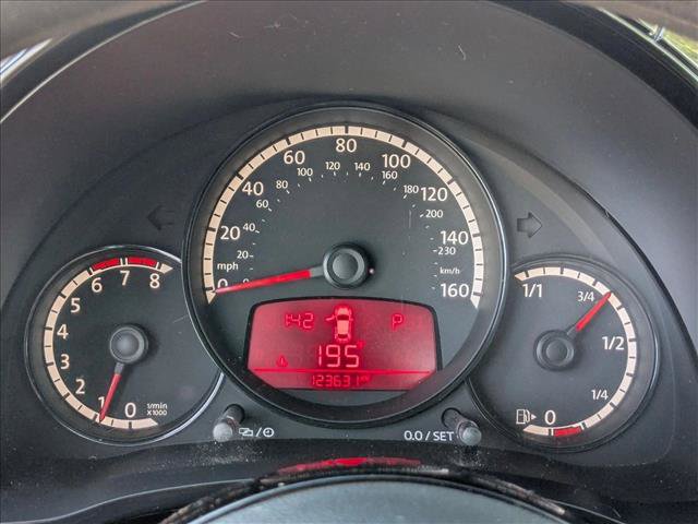 Used 2015 Volkswagen Beetle 1.8T FWD image 11