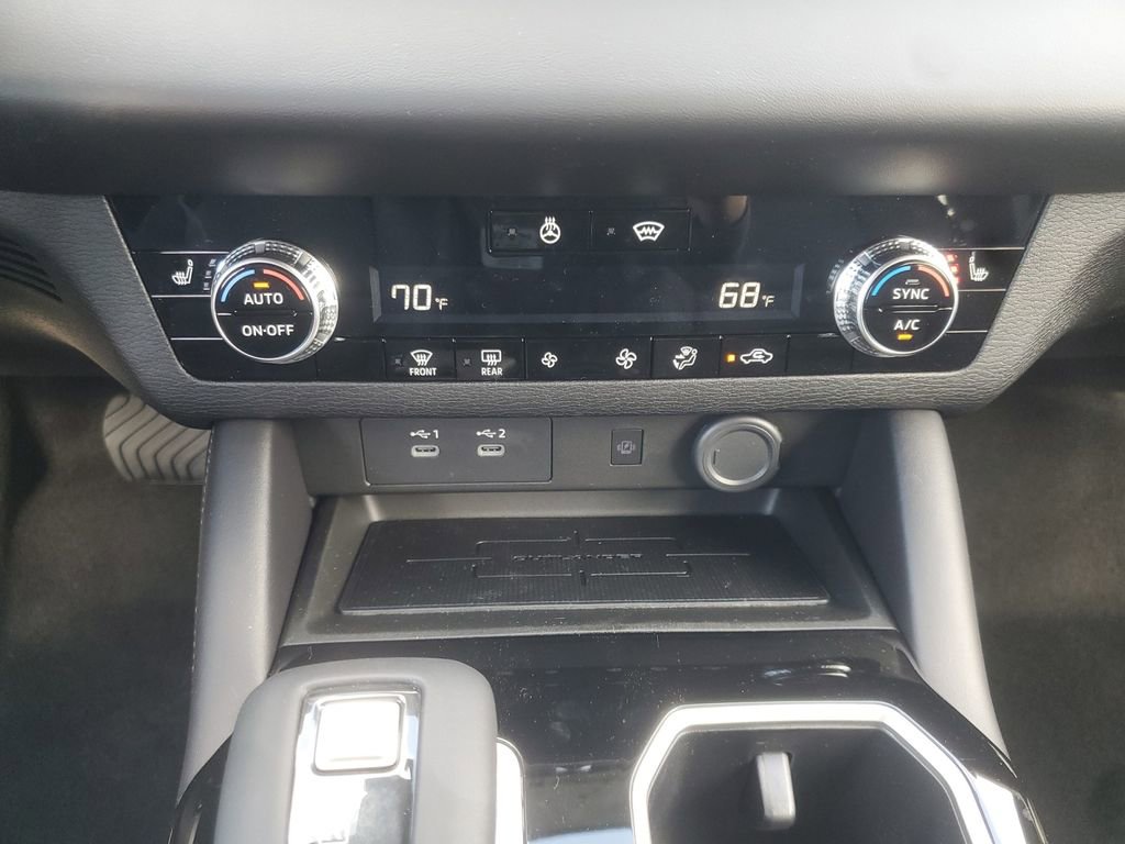 New 2026 Mitsubishi Outlander LE AWD/4WD image 23