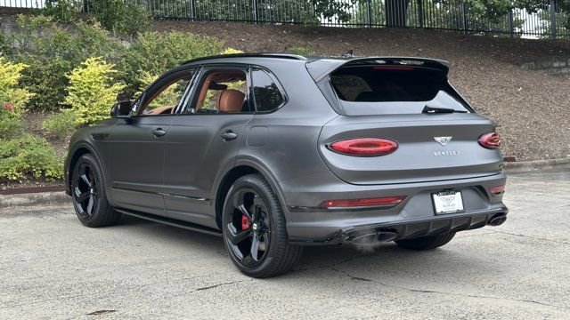 New 2025 Bentley Bentayga Plug-In Hybrid image 3