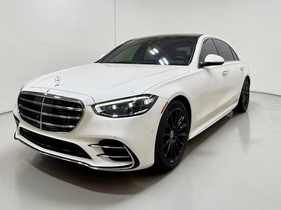 Used 2022 Mercedes-Benz S 500 4MATIC w/ AMG Line Package image 13