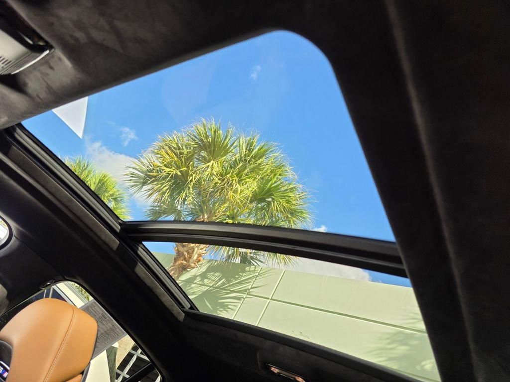 Used 2024 BMW X6 M Competition image 12