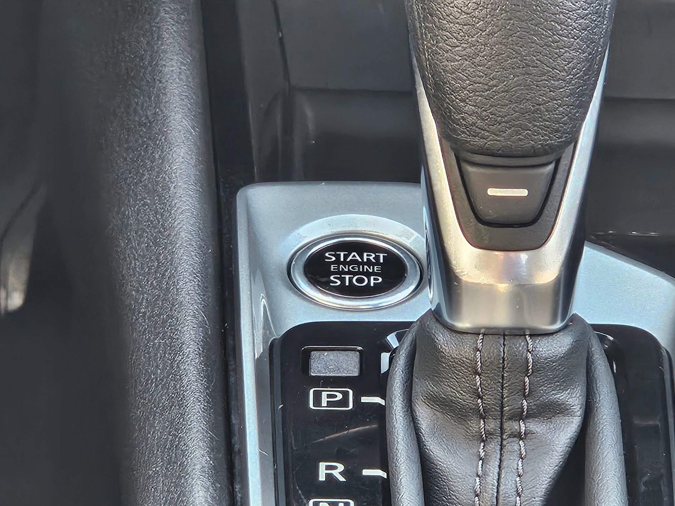 Used 2024 Nissan Altima 2.5 SV image 14