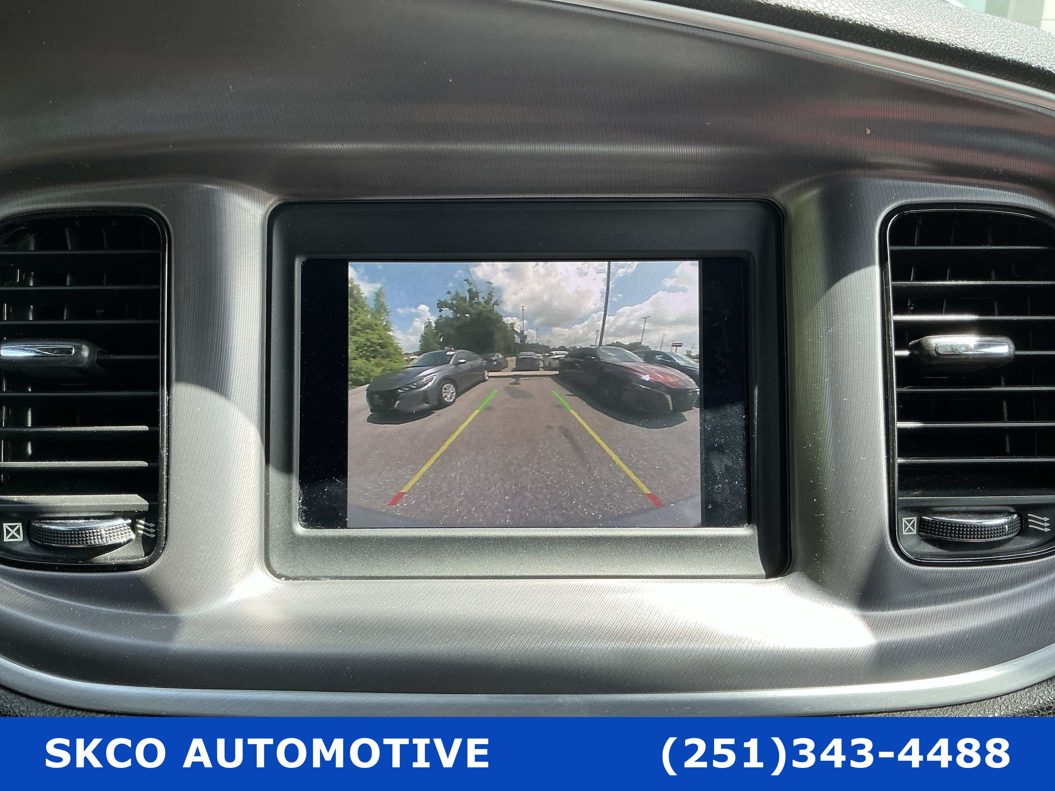Used 2019 Dodge Charger SXT w/ Plus Group RWD image 17