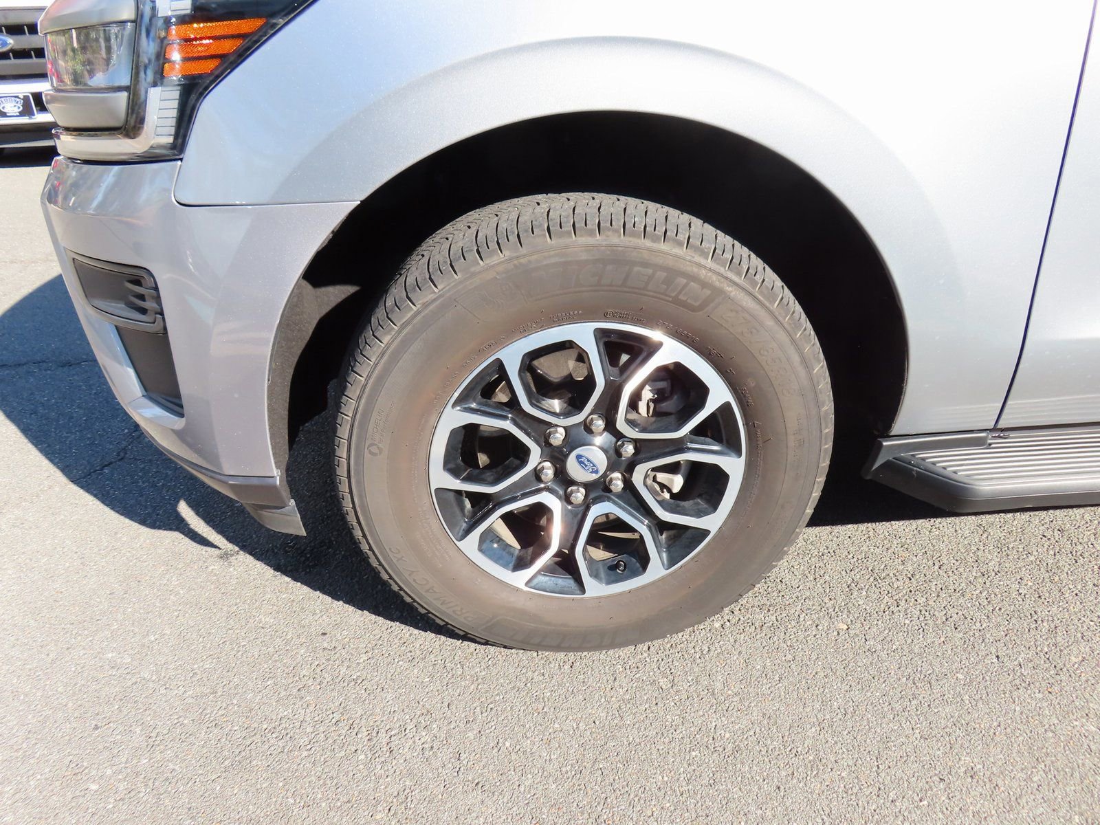 Used 2024 Ford Expedition Max XLT image 12