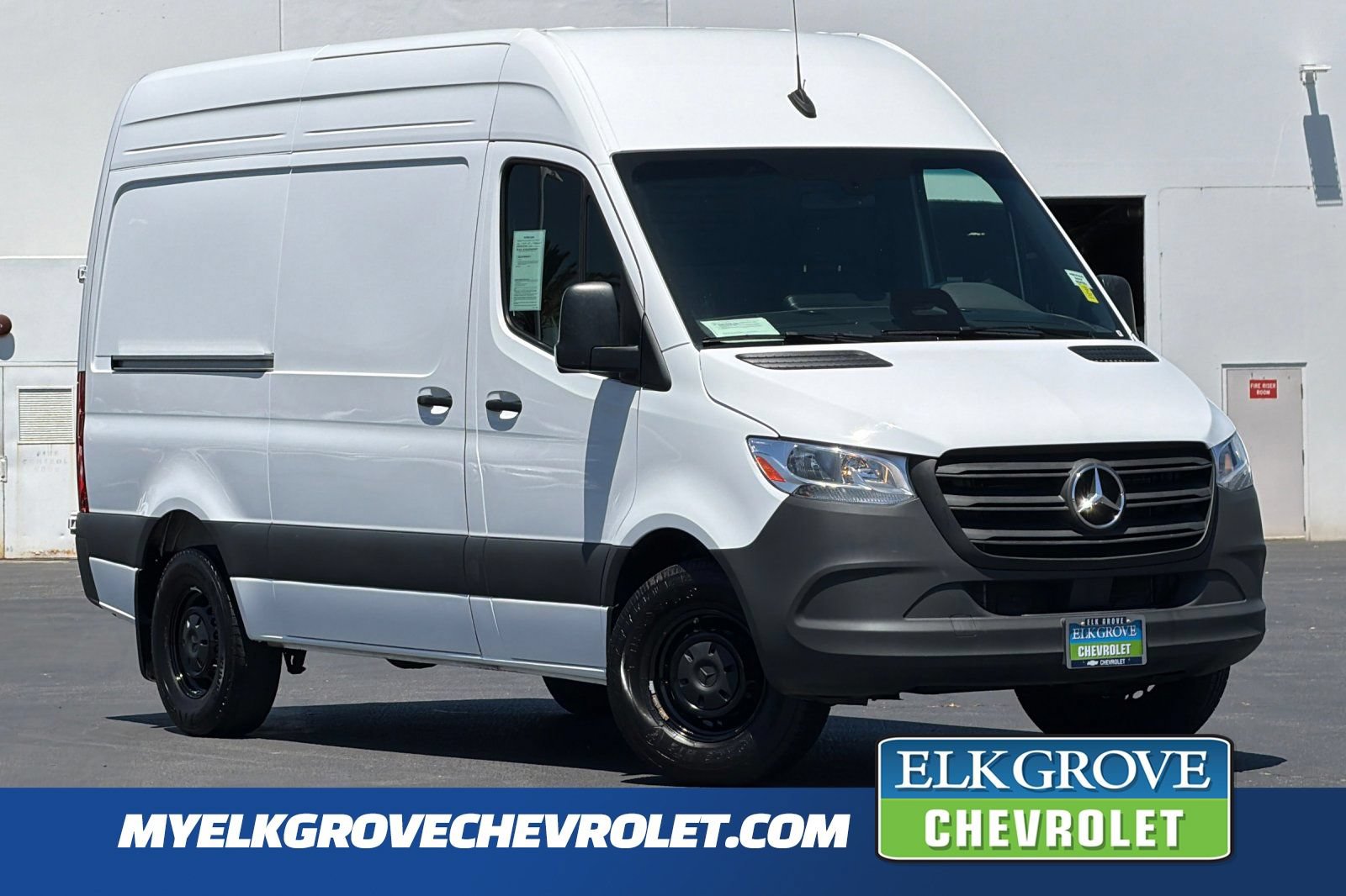Used 2025 Mercedes-Benz Sprinter 2500 image 1