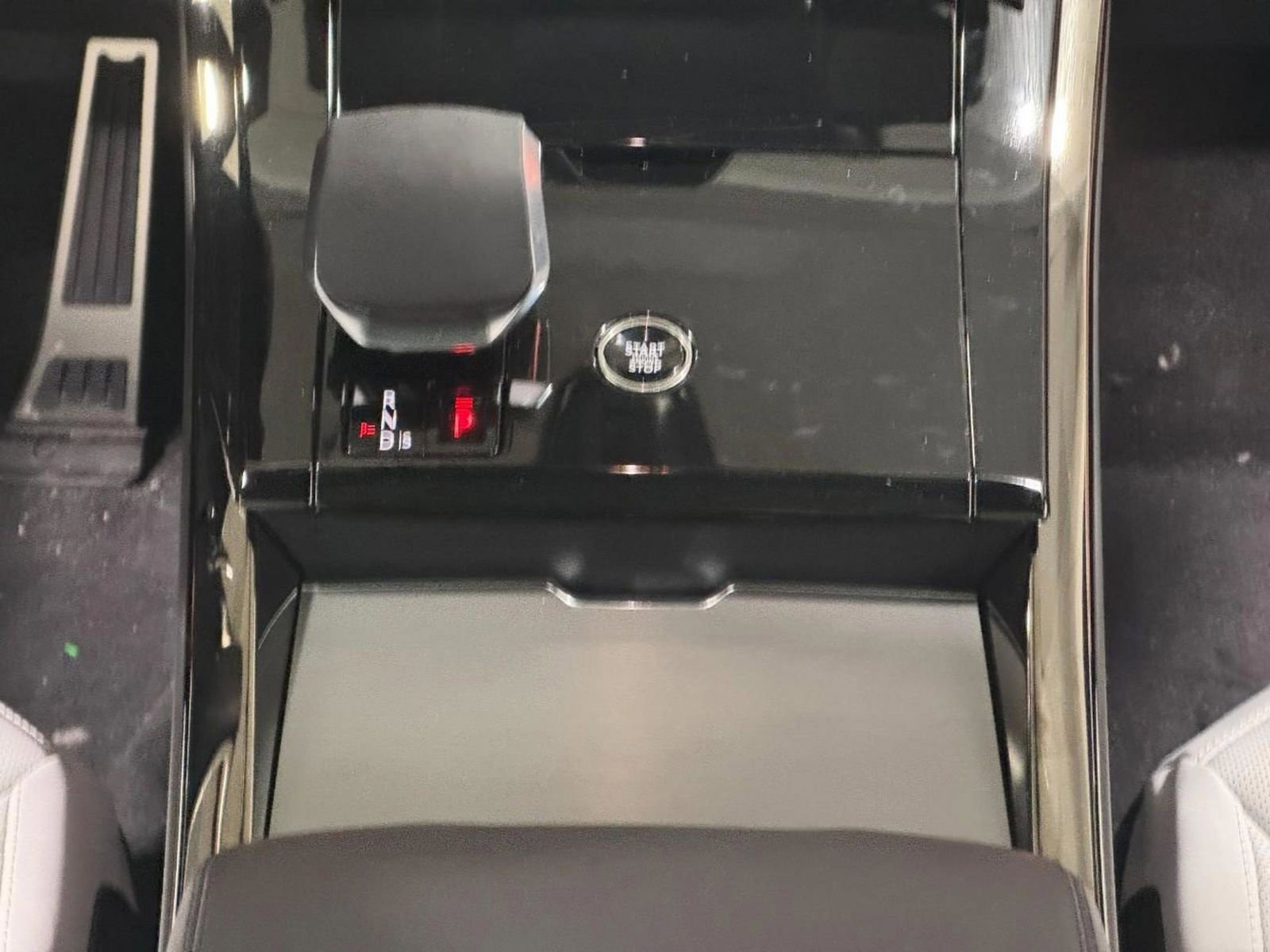 New 2026 Land Rover Range Rover Sport Dynamic SE image 16