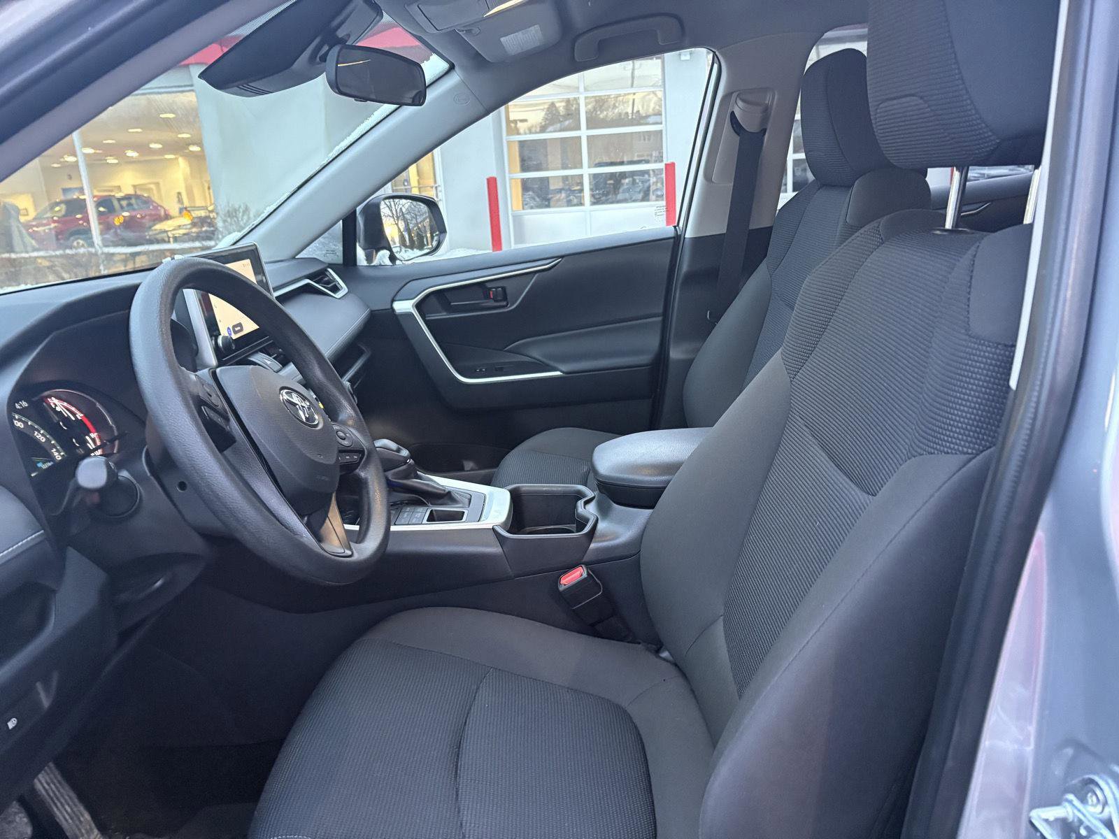 Used 2025 Toyota RAV4 LE image 10