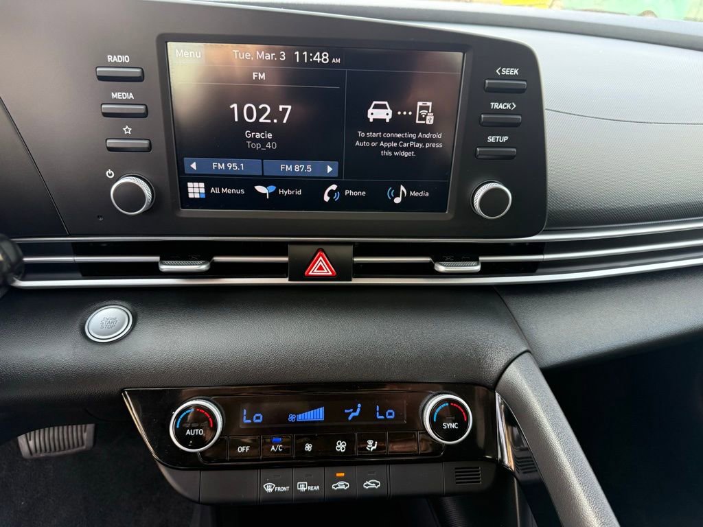 Used 2026 Hyundai Elantra Blue image 40