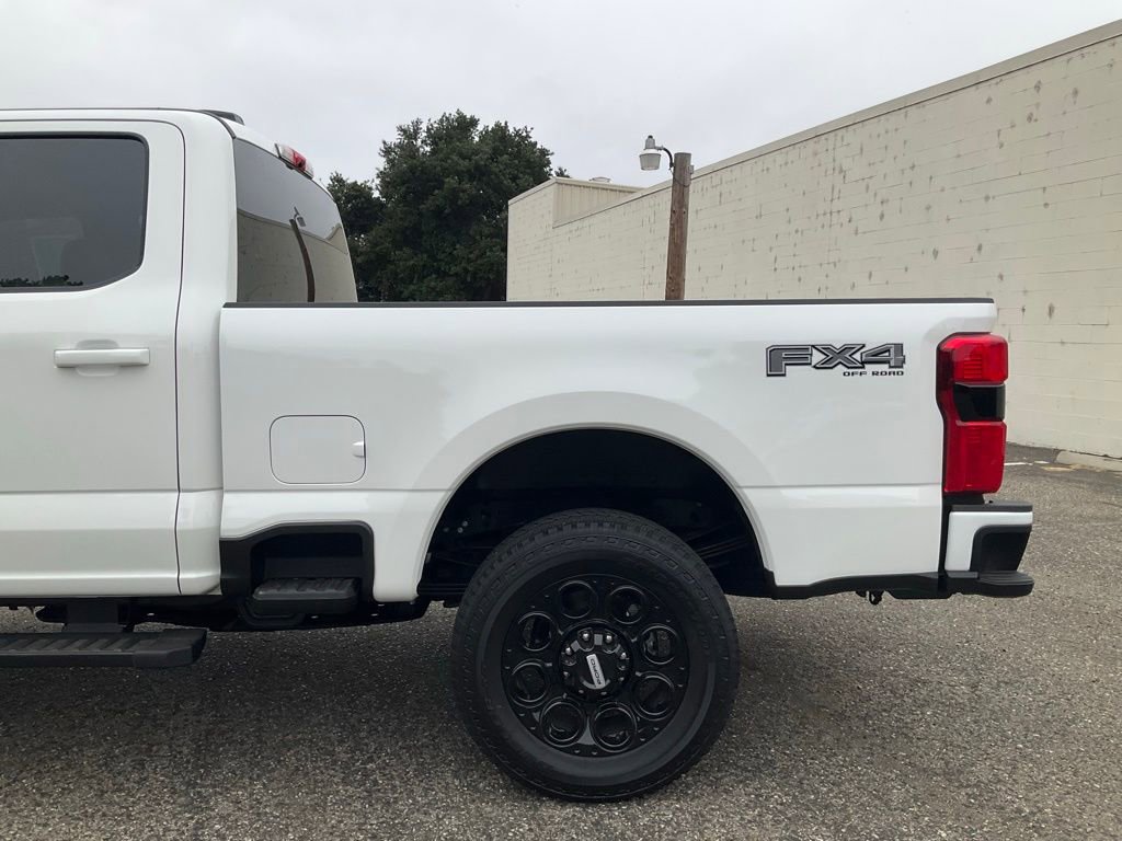 Certified 2025 Ford F350 Lariat w/ Black Appearance Package image 25
