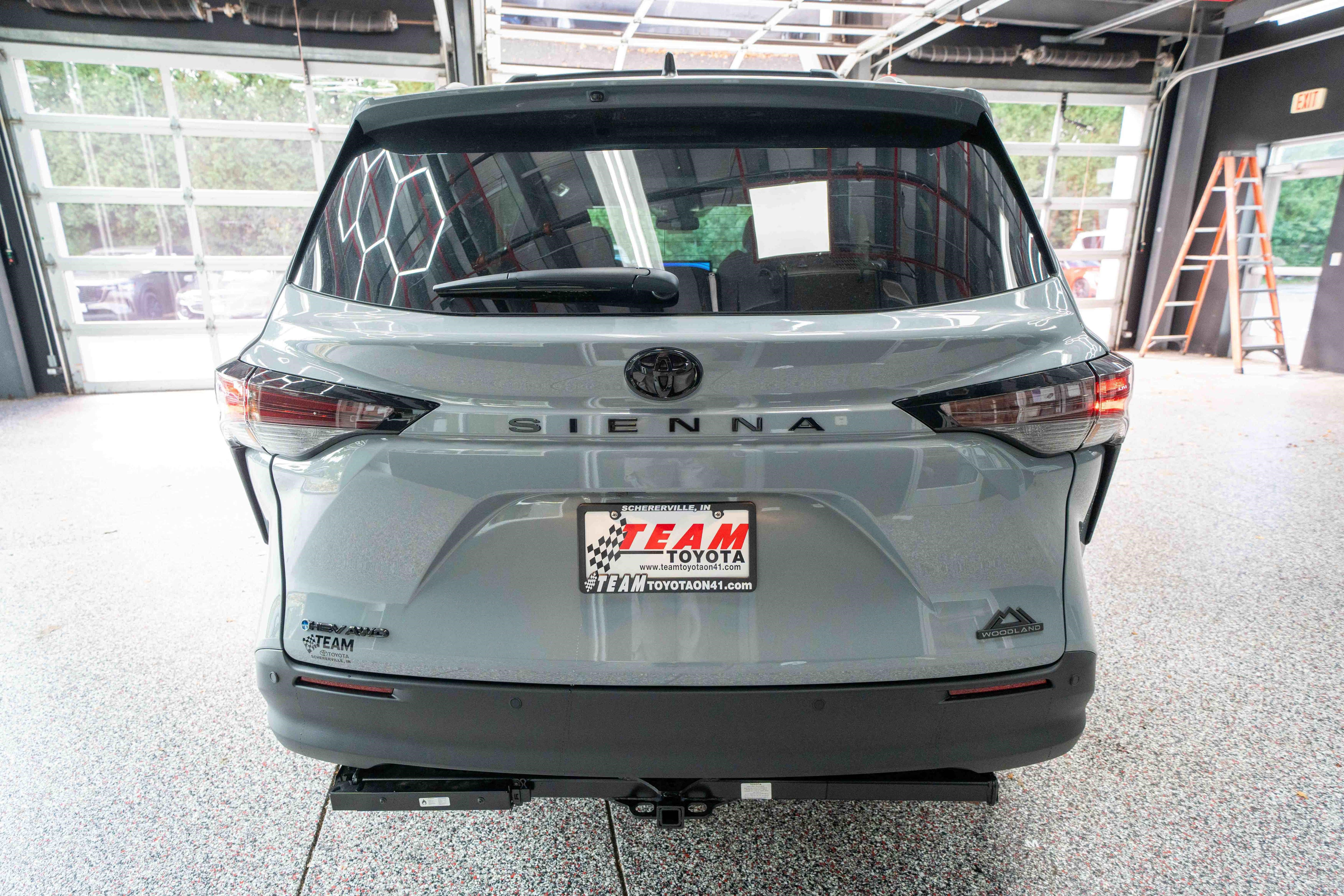 New 2026 Toyota Sienna XLE Woodland Edition AWD/4WD image 3
