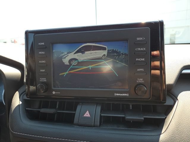 Used 2022 Toyota RAV4 LE AWD/4WD image 15