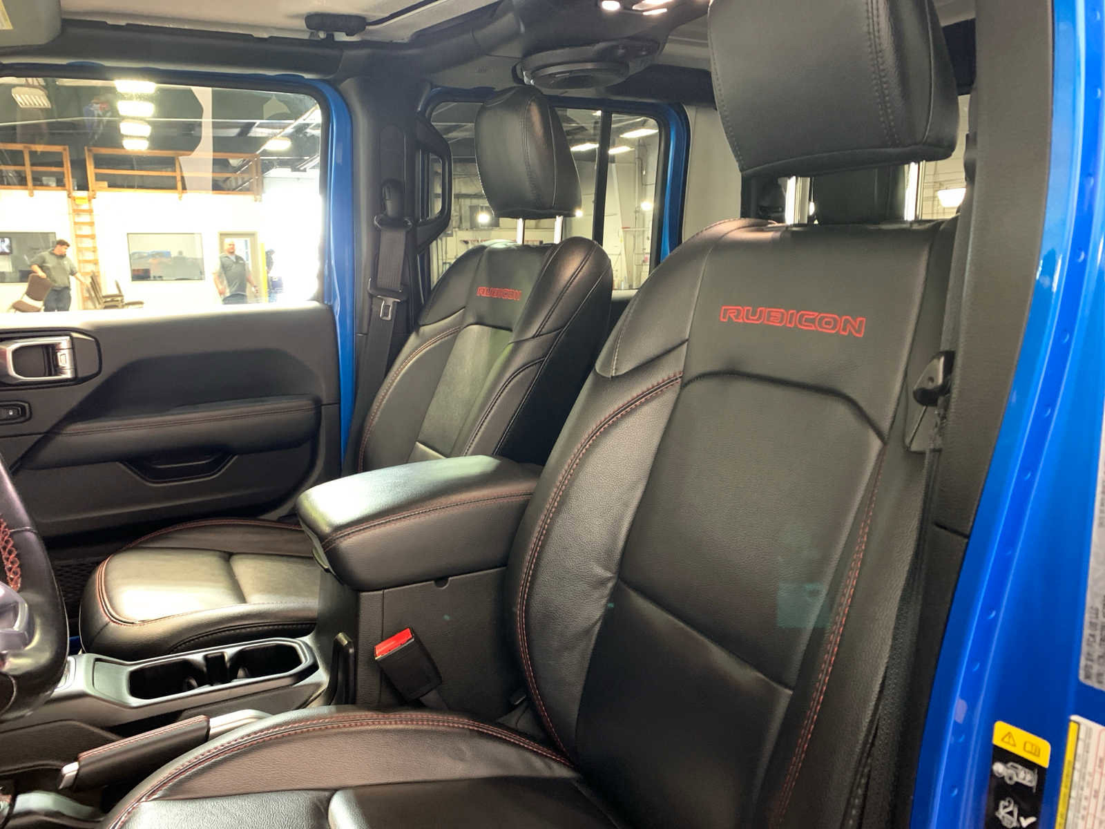 Used 2022 Jeep Gladiator Rubicon w/ LED Lighting Group AWD/4WD image 17