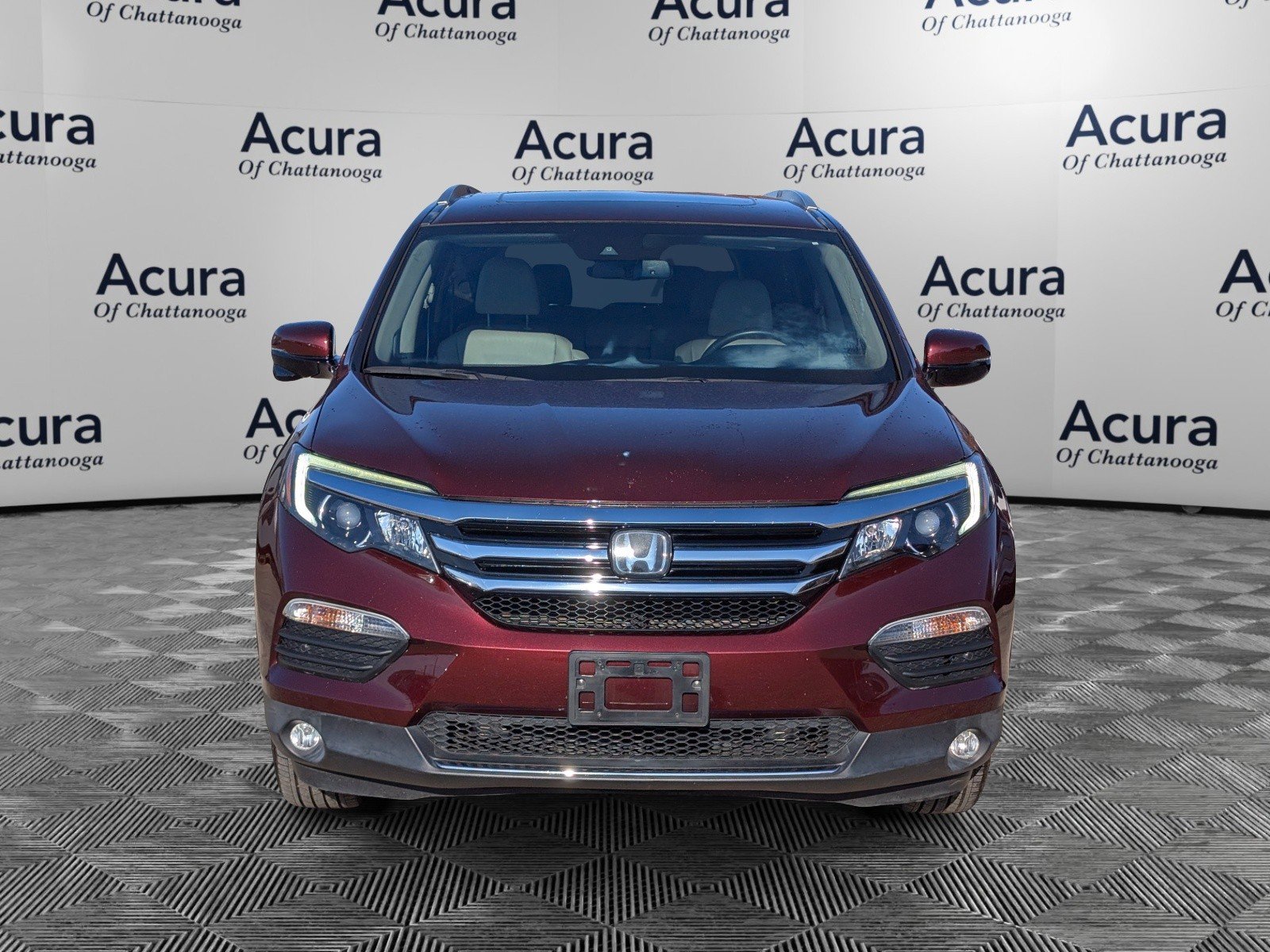 Used 2018 Honda Pilot Touring image 3