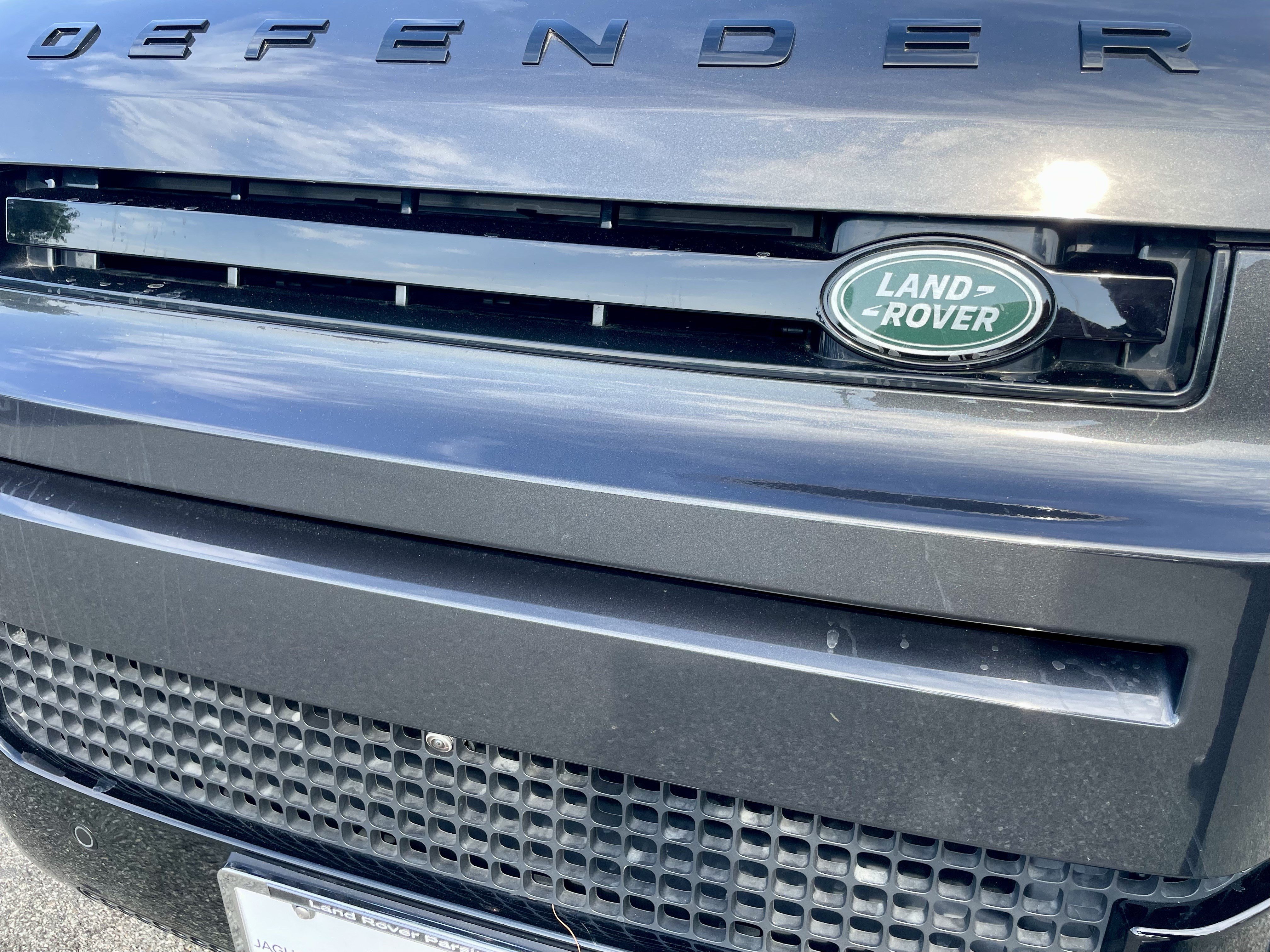 Certified 2024 Land Rover Defender 110 X-Dynamic SE AWD/4WD image 32