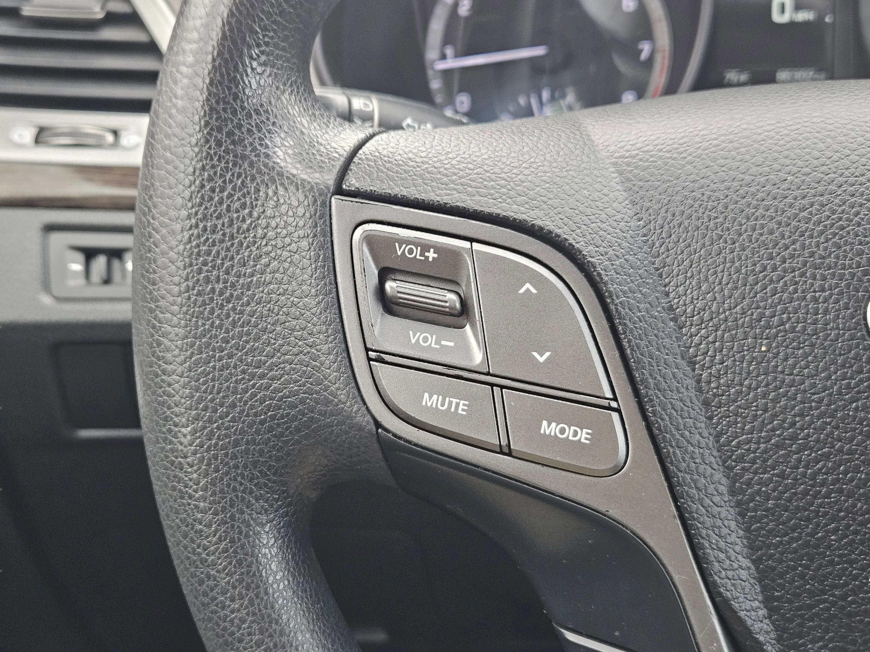 Used 2017 Hyundai Santa Fe Sport AWD/4WD image 19