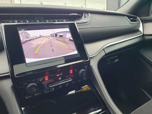 Used 2023 Jeep Grand Cherokee Altitude AWD/4WD image 34