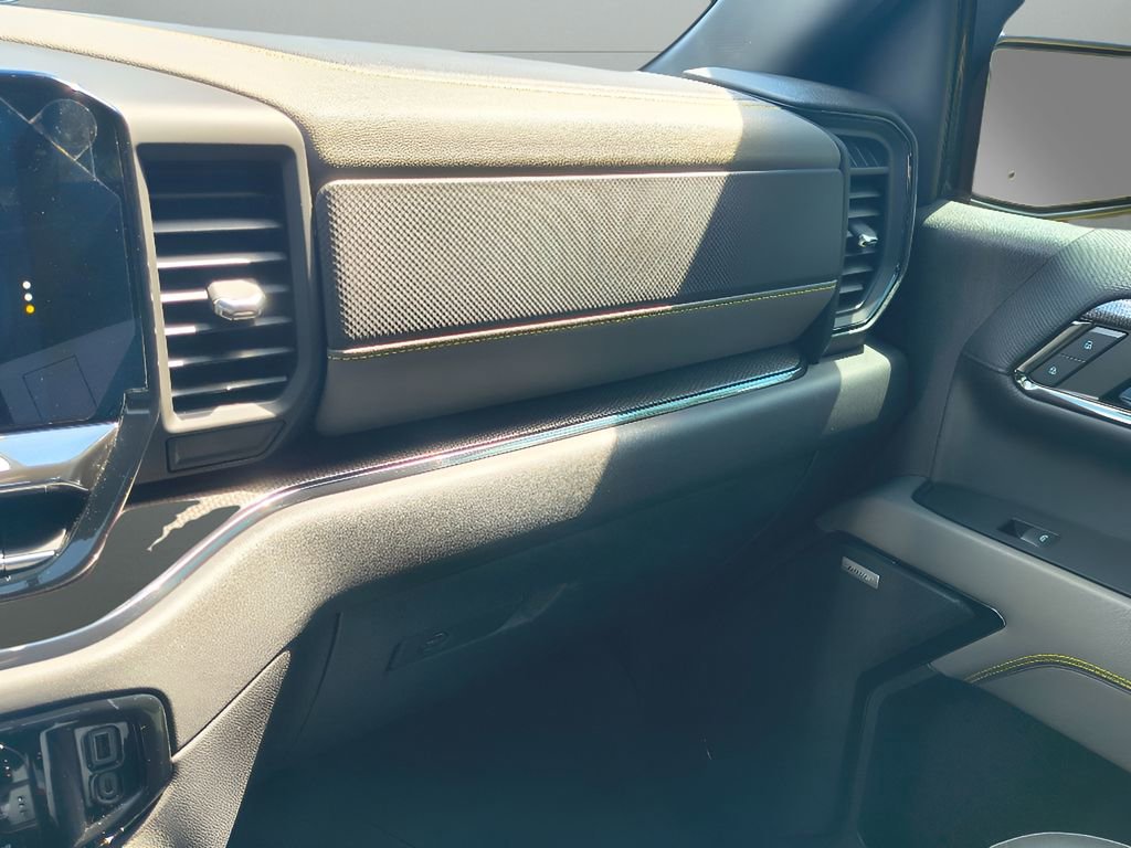 Used 2023 Chevrolet Silverado 1500 ZR2 w/ Technology Package image 28