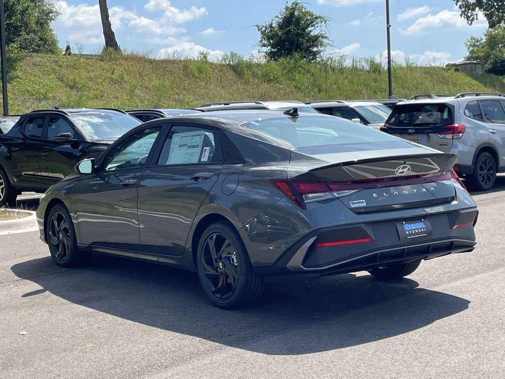 New 2026 Hyundai Elantra SEL Sport FWD image 5
