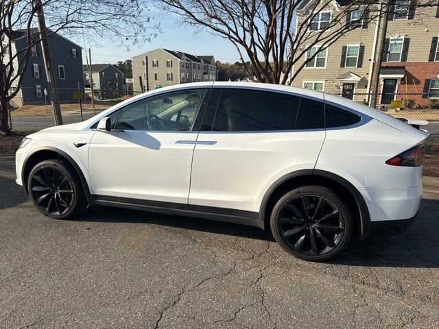 Used 2017 Tesla Model X 75D AWD/4WD image 8