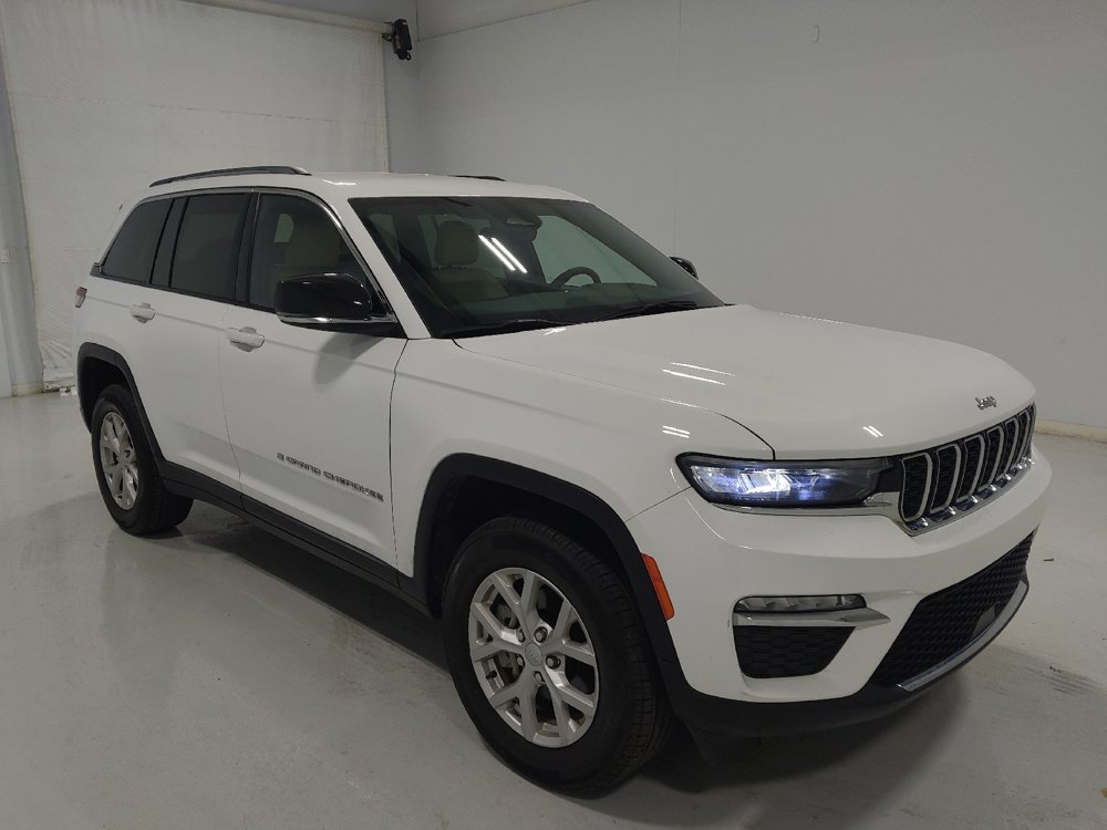 Used 2023 Jeep Grand Cherokee Limited AWD/4WD image 13
