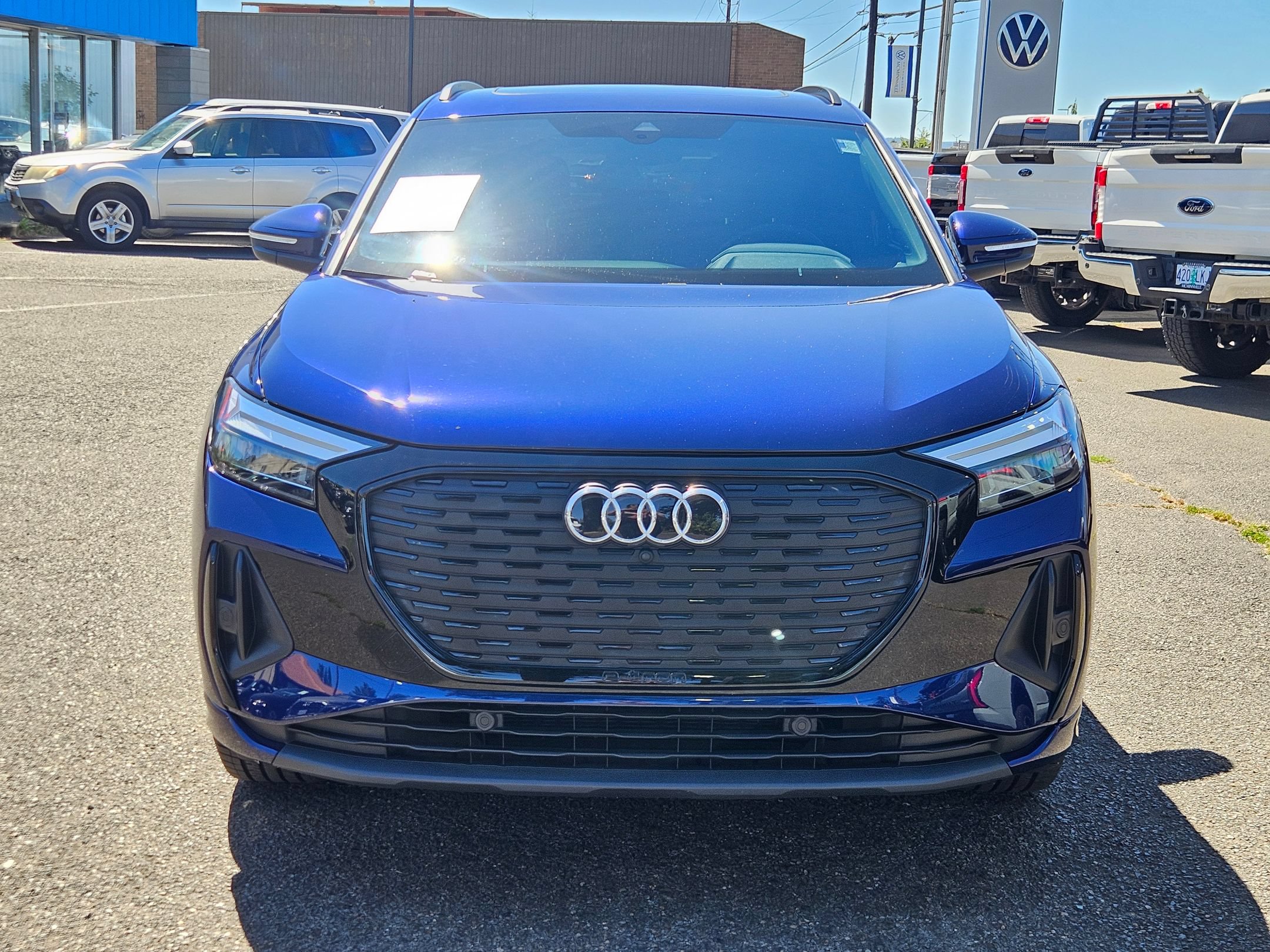 Used 2023 Audi Q4 e-tron Premium Plus w/ Premium Plus AWD/4WD image 8