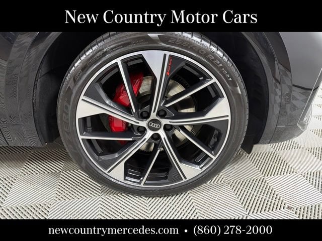 Used 2024 Audi SQ5 Prestige w/ Prestige Package AWD/4WD image 9