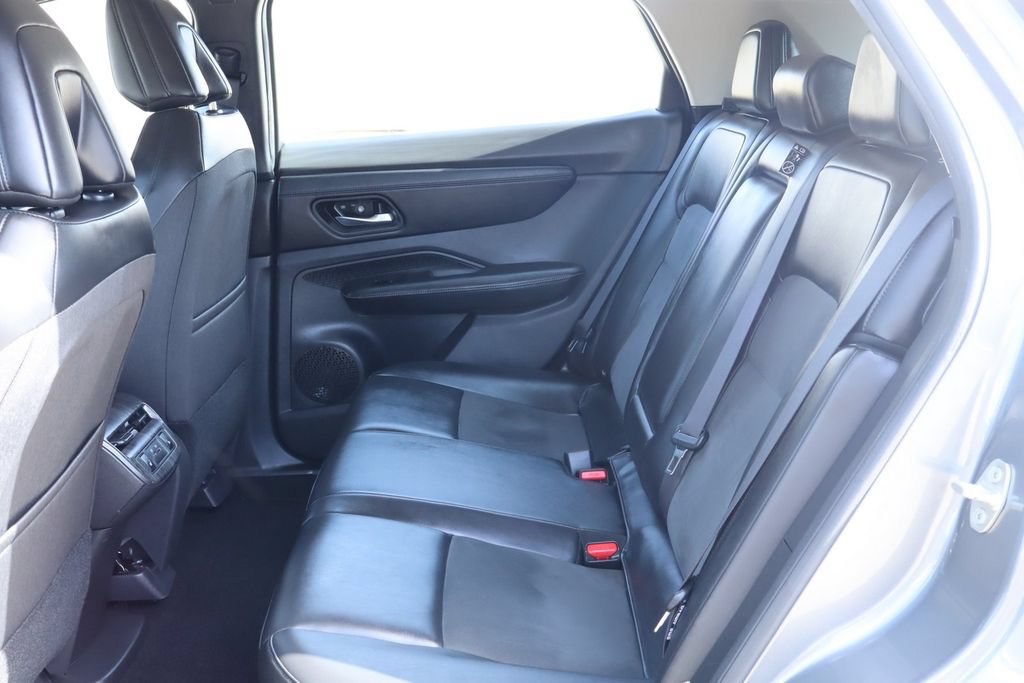 Used 2023 Nissan Ariya FWD image 34