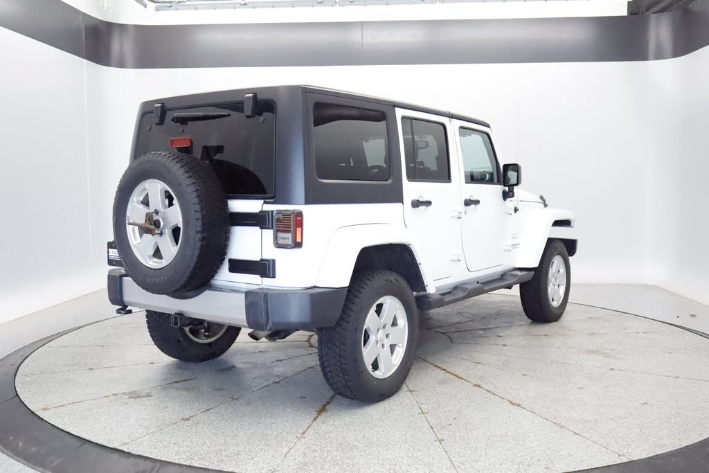 Certified 2017 Jeep Wrangler Unlimited Sahara w/ Connectivity Group AWD/4WD image 6