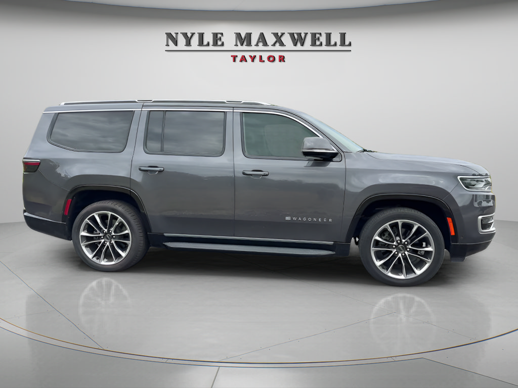 Used 2022 Jeep Wagoneer Series II w/ Premium Group I RWD image 4
