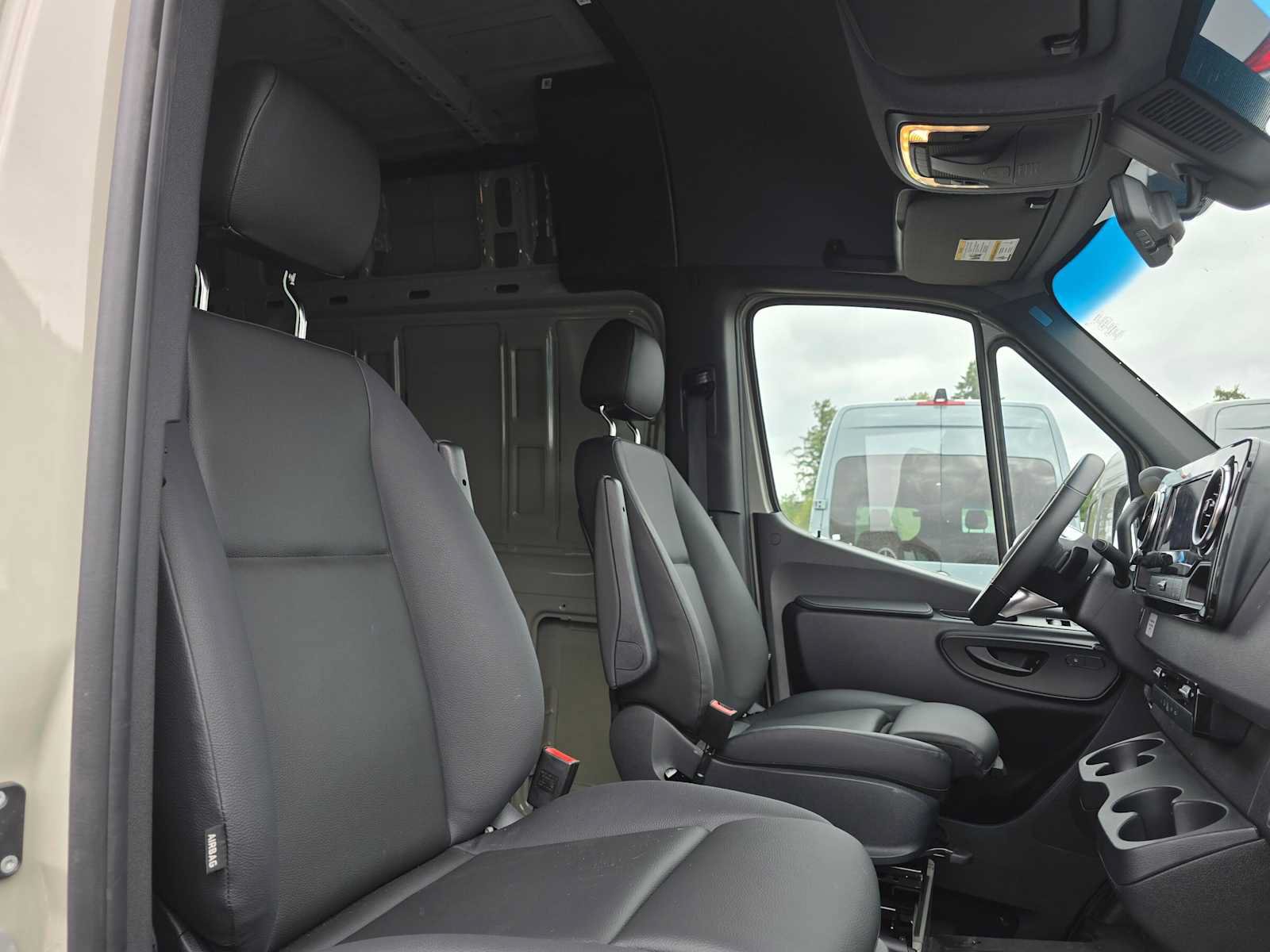Used 2026 Mercedes-Benz Sprinter 2500 image 13