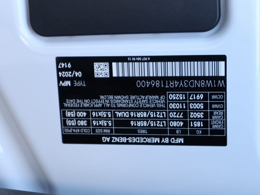 Used 2024 Mercedes-Benz Sprinter 3500 image 41