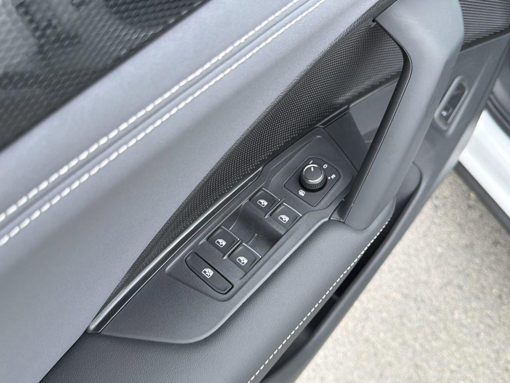 New 2026 Volkswagen Tiguan SE FWD image 23