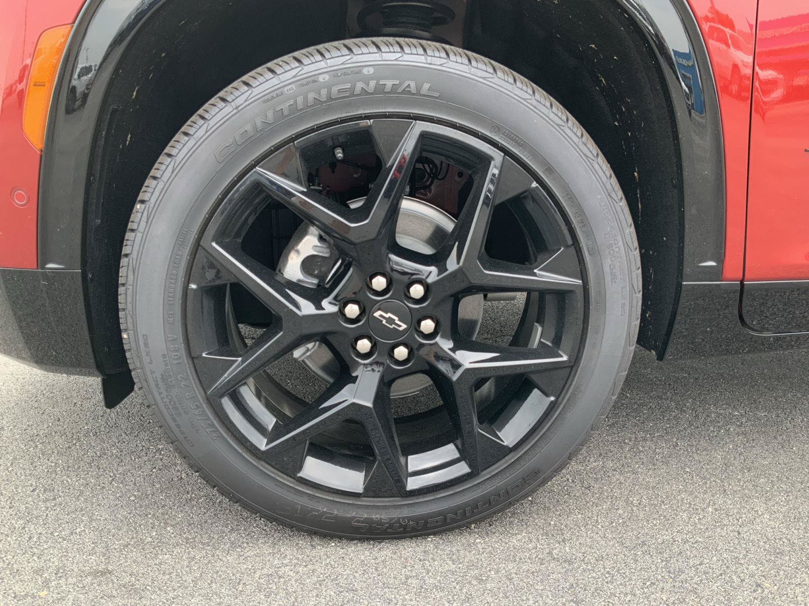 New 2026 Chevrolet Traverse RS w/ LPO, Floor Liner Package FWD image 15