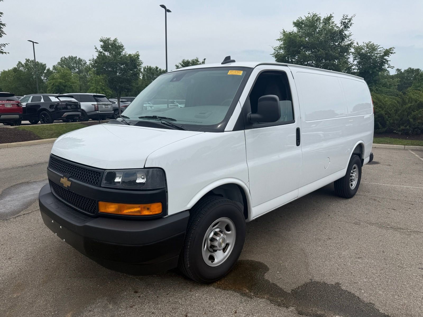 Used 2025 Chevrolet Express 2500 w/ Enhanced Convenience Package RWD image 1