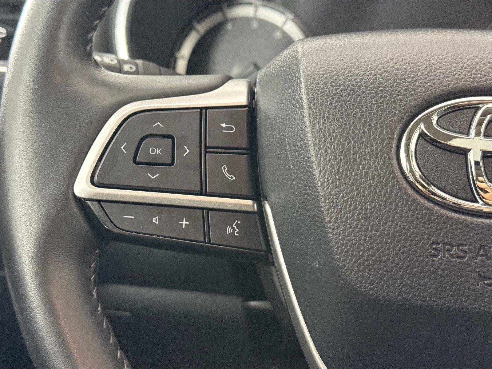 Certified 2025 Toyota Highlander XLE AWD/4WD image 18