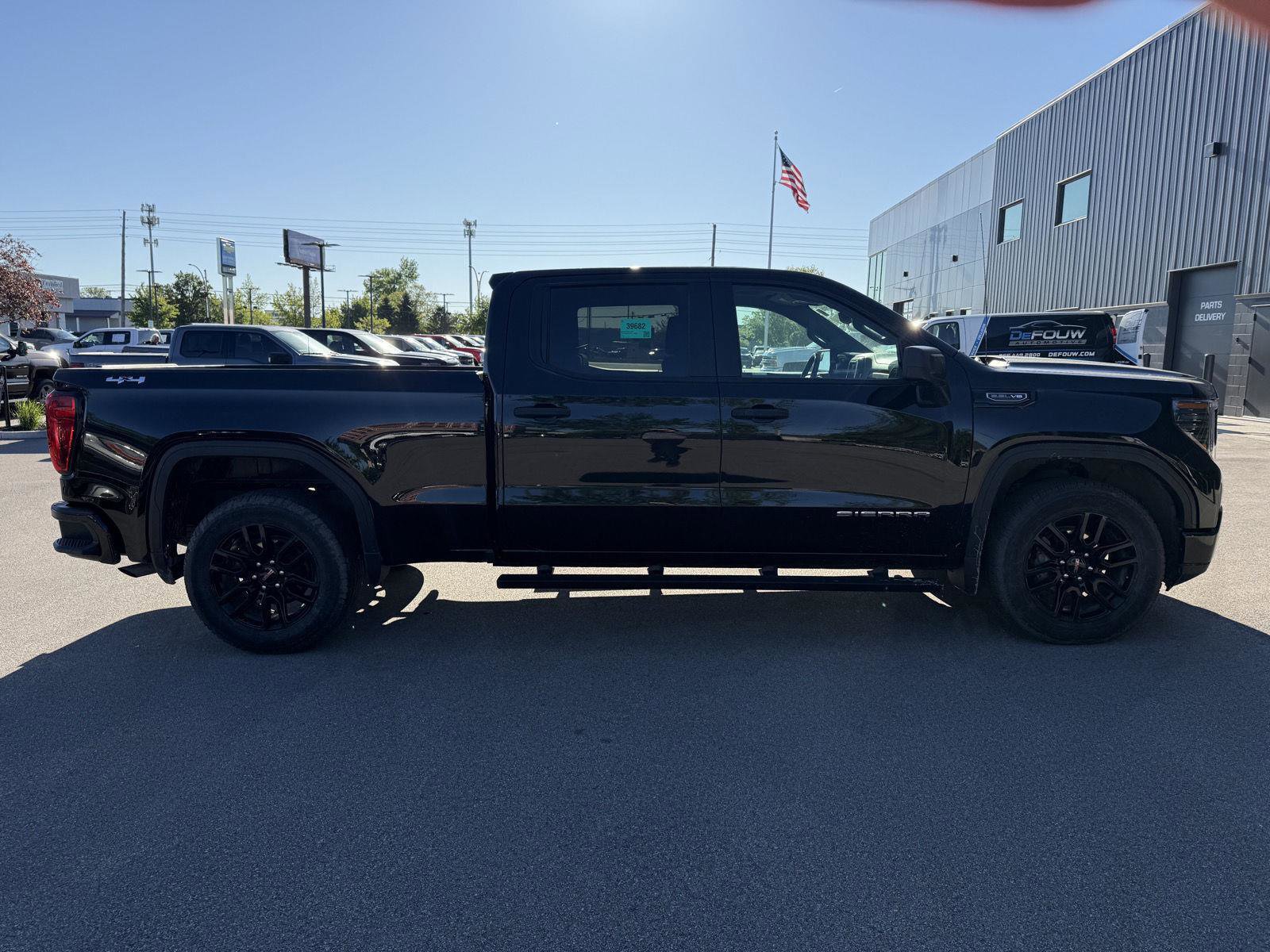 Used 2024 GMC Sierra 1500 Pro w/ Graphite Edition AWD/4WD image 2