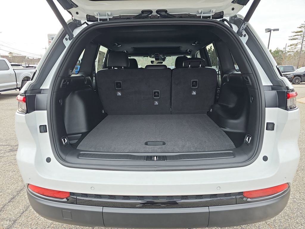 New 2025 Jeep Grand Cherokee Altitude image 25