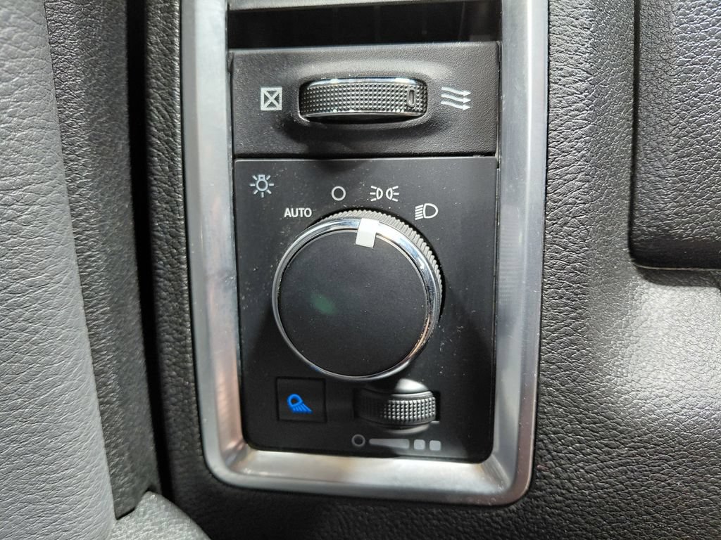 Certified 2022 RAM 1500 Classic SLT w/ Electronics Group AWD/4WD image 35
