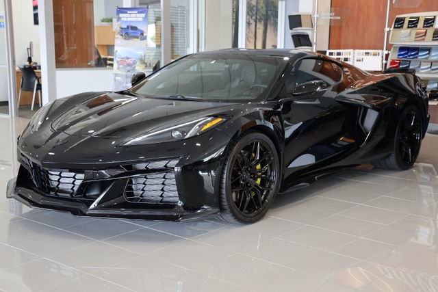 Used 2023 Chevrolet Corvette Z06 image 3