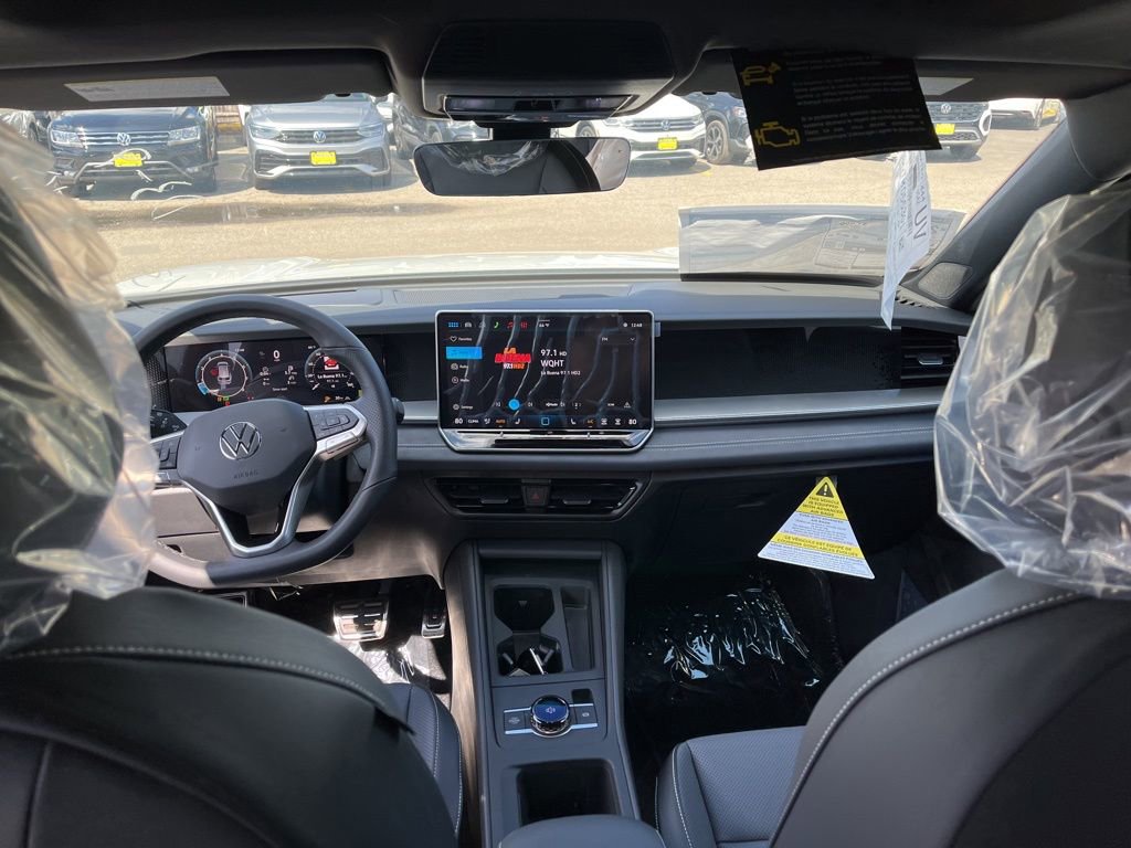 New 2026 Volkswagen Tiguan SE R-Line image 19