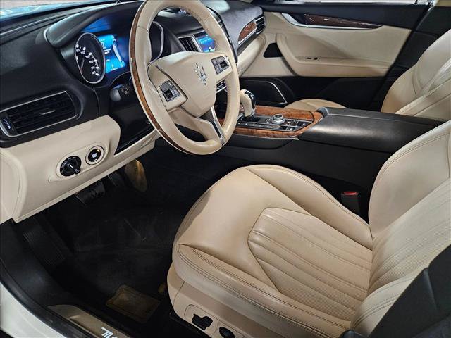 Used 2017 Maserati Levante AWD/4WD image 10