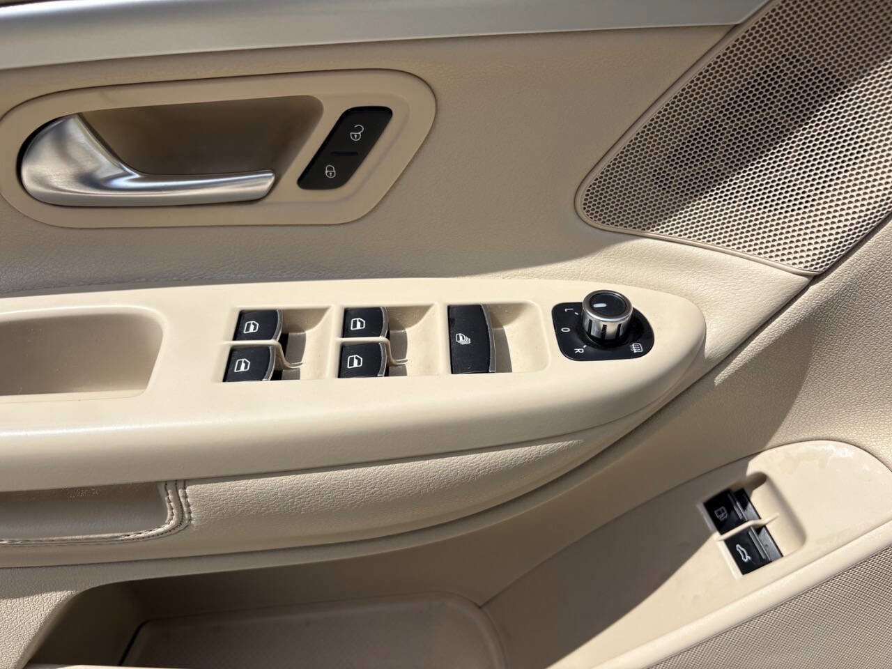 Used 2013 Volkswagen Eos Komfort image 39